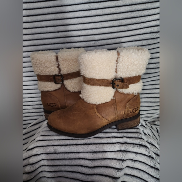 Ugg Blayre II leather and sheepskin belted winter boots, chestnut brown, size 10 - Picture 3 of 11